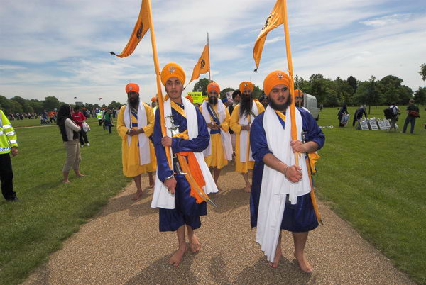 Sikhs remember he martydom of Sri Guru Arjan, June 2006 (C) Peter Marshall, 2006 